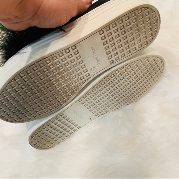 Here/Now Leather Black Feather Fox Fur Slip Ons - Picture 7 of 8